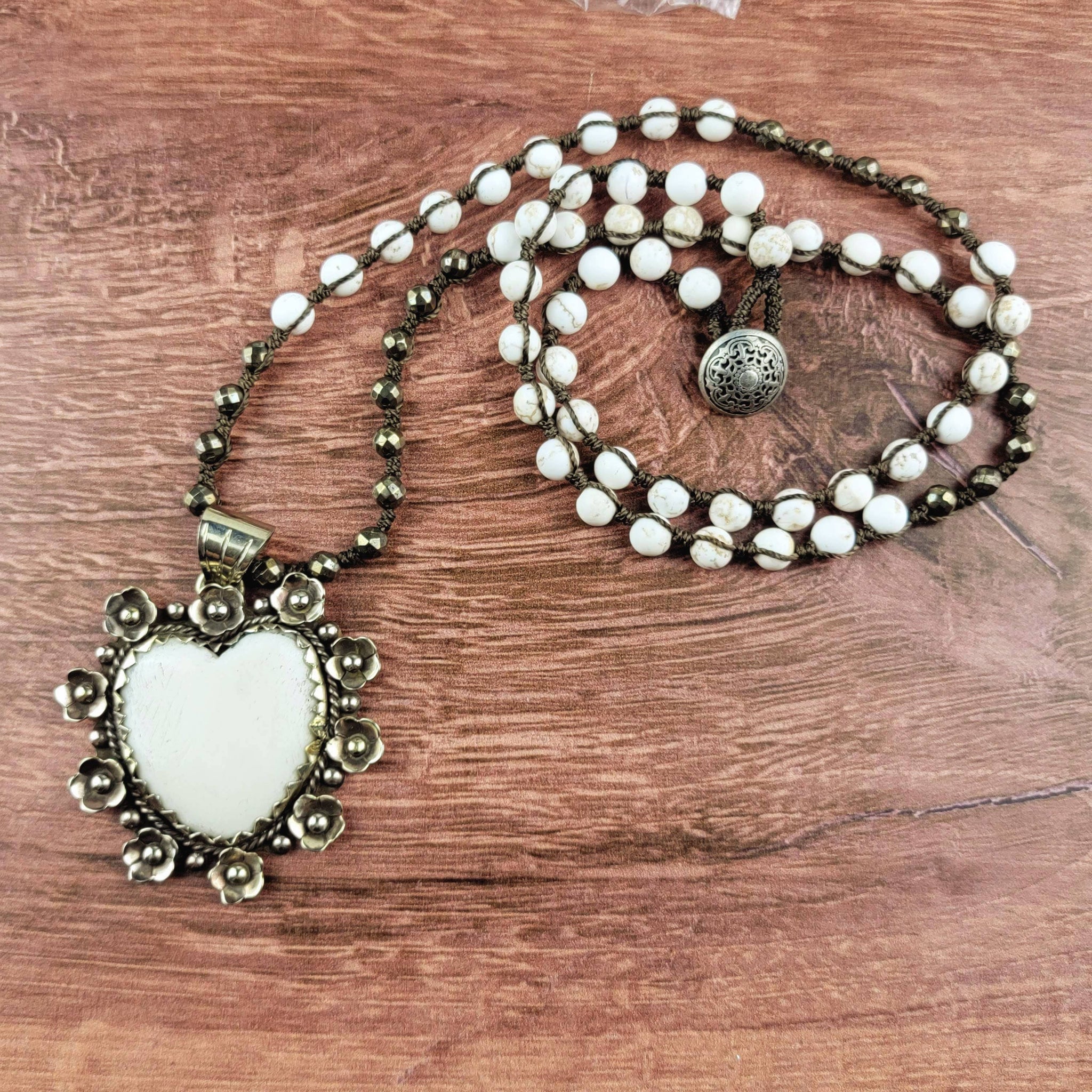 Bone Tibetan Silver Heart Pendant Beaded Necklace