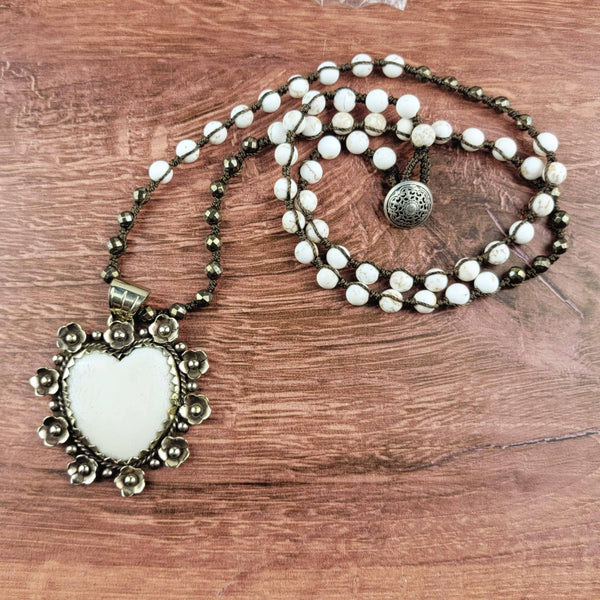 Bone Tibetan Silver Heart Pendant Beaded Necklace