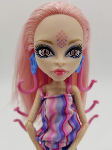 Monster High Dolls Viperine Gorgon Ghoulebrities in Londoom 2015