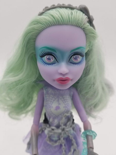 Monster High Dolls Twyla Haunted 2014