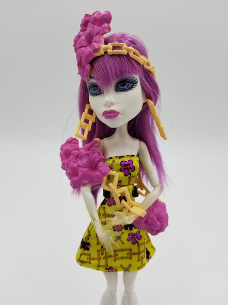 Monster High Dolls Spectra Vondergeist Ghoul's Getaway 2015